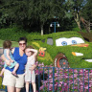 Meet your Posher, Elyssa